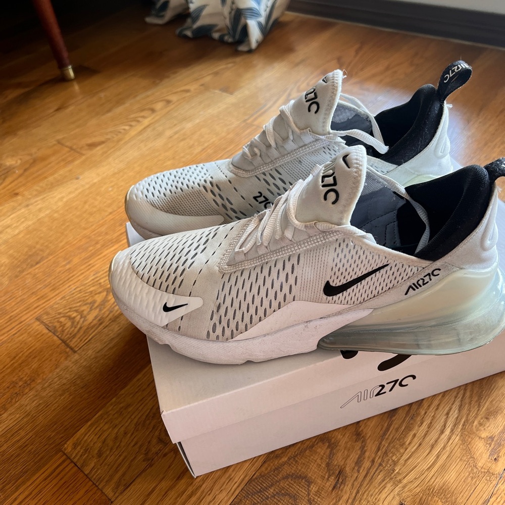 Nike Air Max 270 Light Gray and Black Sneakers